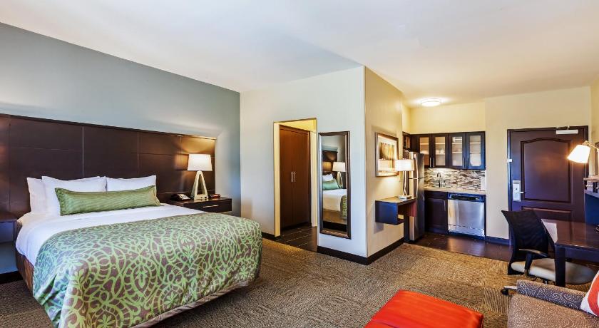 Staybridge Suites Fort Worth - Fossil Creek