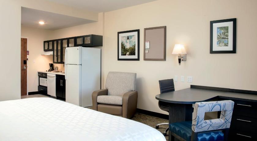 Candlewood Suites Miami Executive Airport - Kendall