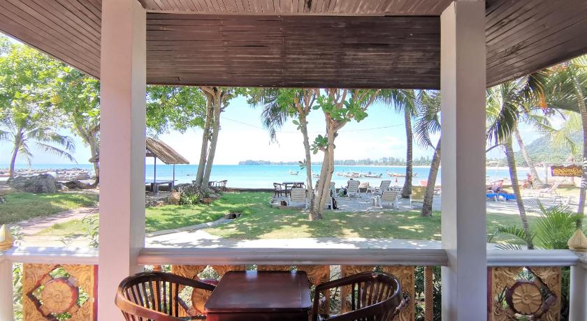 Holiday Villa Hotel - image 3