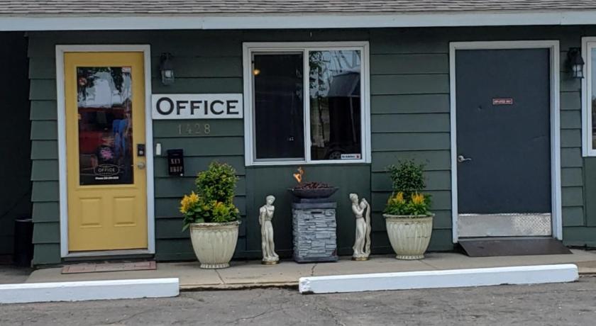 Viking Motel Montevideo, Montevideo (MN), United States - Photos, Room  Rates & Promotions