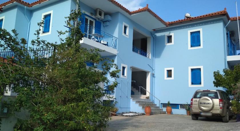 Armenaki Apartments — Hotel in Sampatiki
