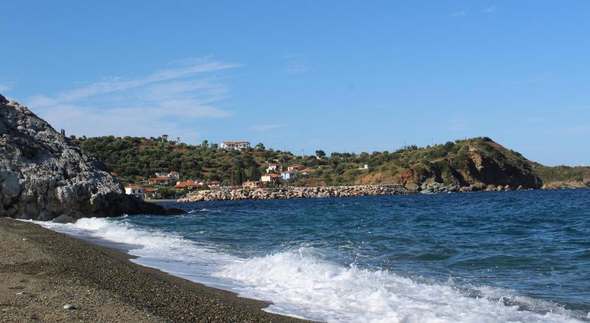 Armenaki Apartments photo