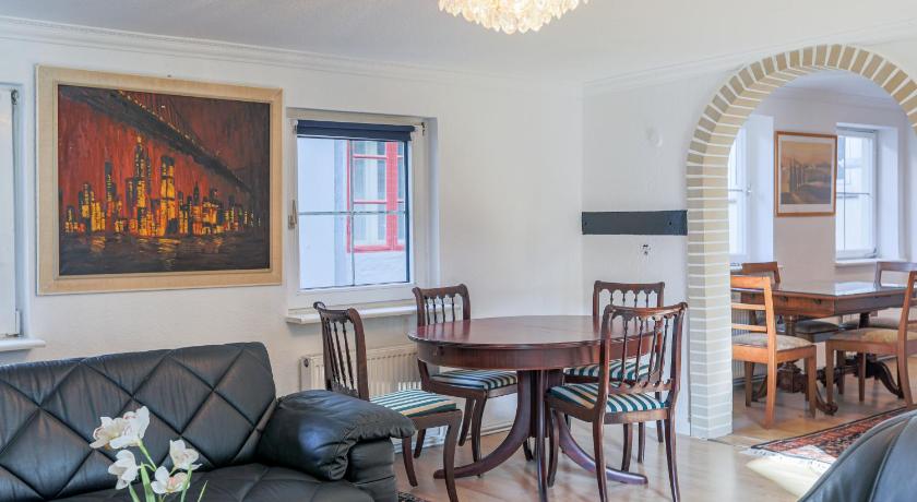 Image of Mila 15