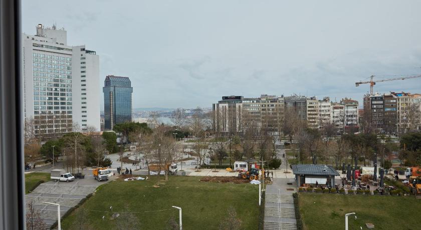 Great View of Taksim Square, Luxury Furnished on Main Street of Taksim, Partial Sea View photo