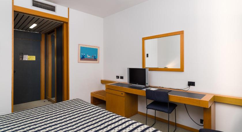 Image of Quadruple Room 1