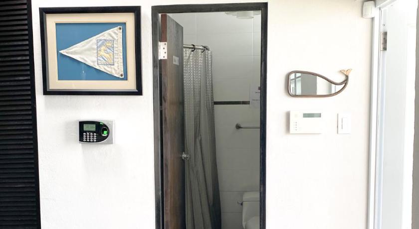 Isla Verde By The Beach Guest House photo