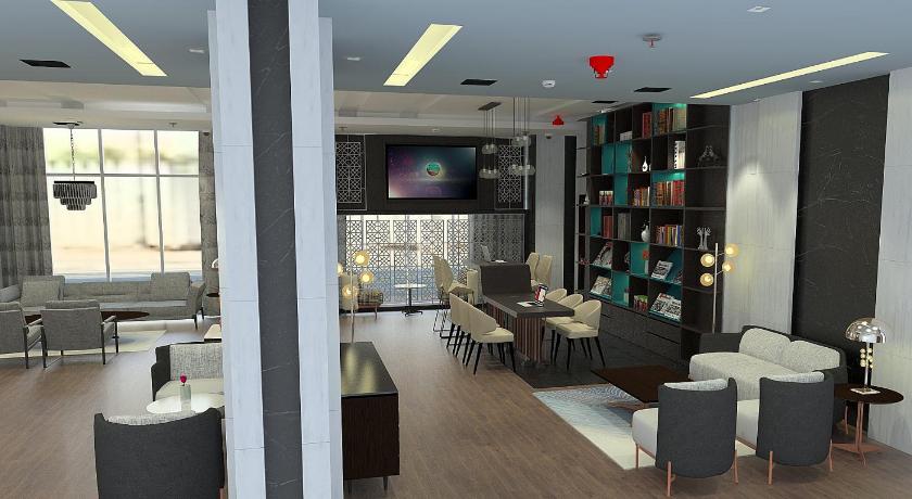 Edge Creekside Hotel - image 8