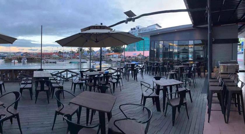 セムポルナ Sipadan Inn 3 ホテル プール