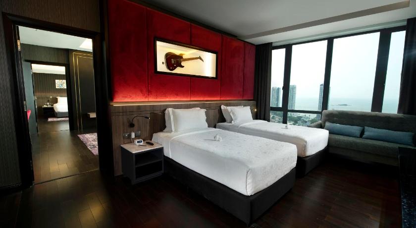 Image of Jazz Suite Twin With Bathtub 0