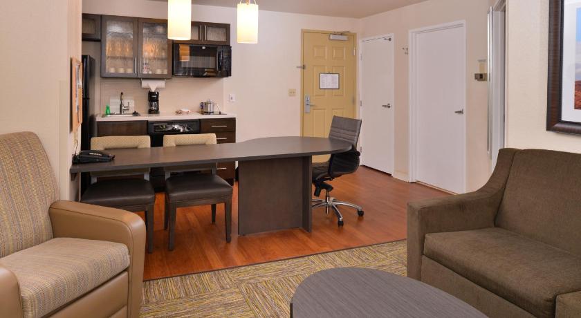 Candlewood Suites Austin-Round Rock Hotel