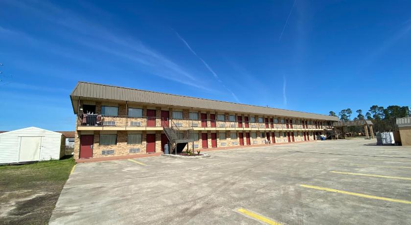 Budget Host Inn - Baxley photo