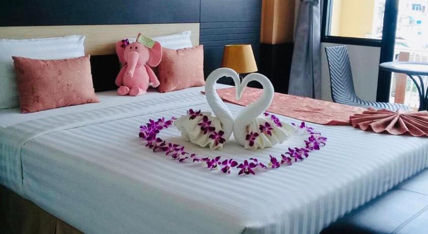 Image of Deluxe Double Bed 14