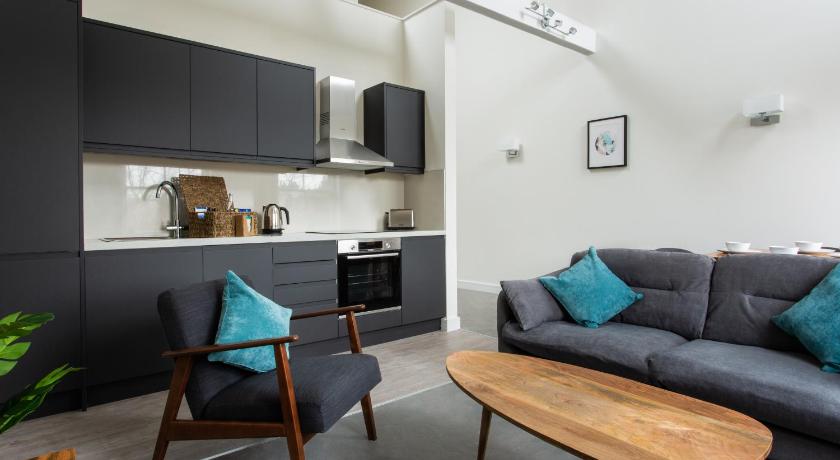 Queen's Park by Viridian Apartments - image 12