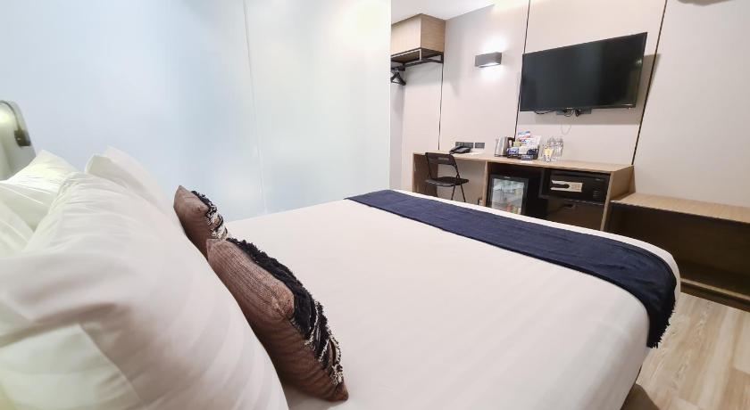 Image of Superior Double without Window 7