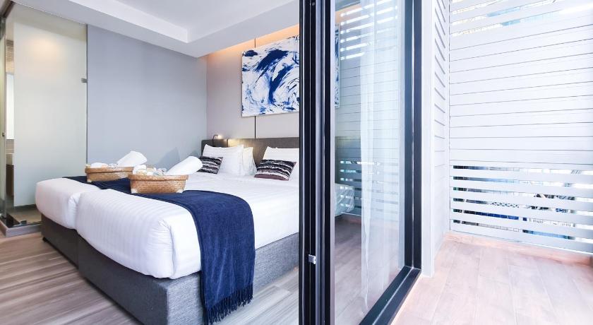 Image of Deluxe Queen Room 9