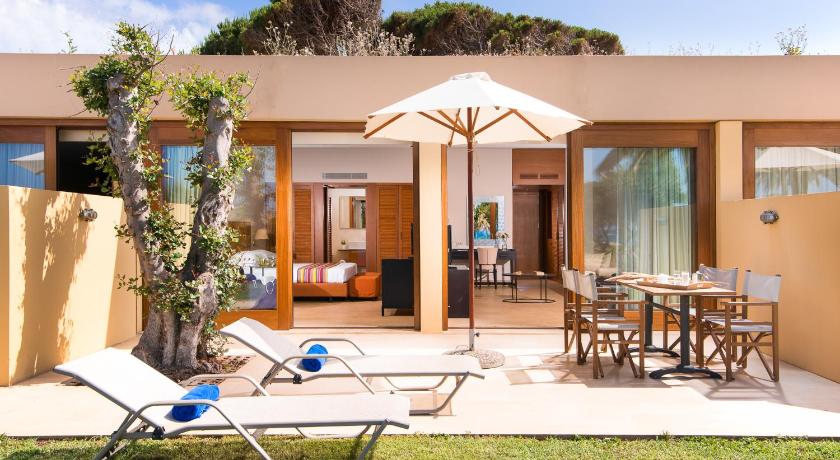Image of Superior Family Suite with sea view 1