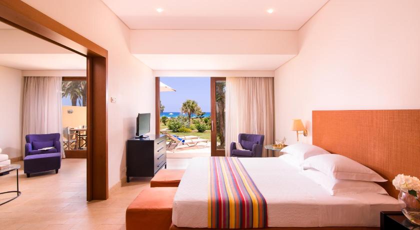 Image of Superior Family Suite with sea view 3
