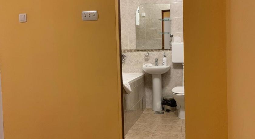 베오그라드 Bellmatini 4성급 게스트하우스 수영장