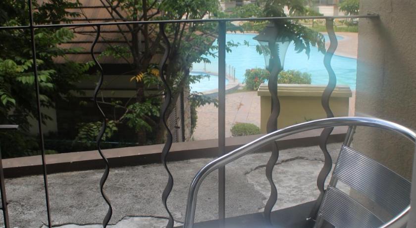 ONE OASIS B1 back of SM MALL, Free Pool Wifi photo