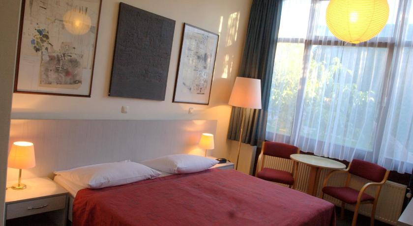 Image of Standard Single Room 3