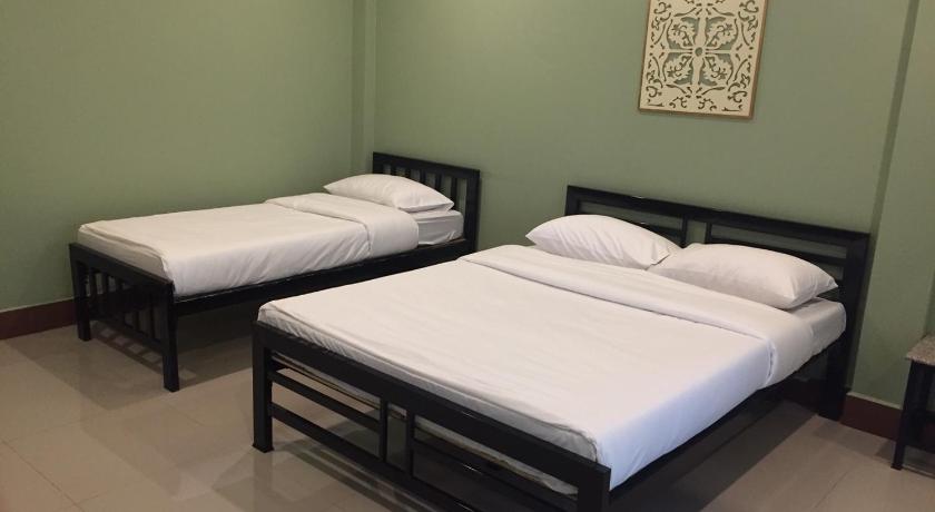 Image of Superior Triple Room 1