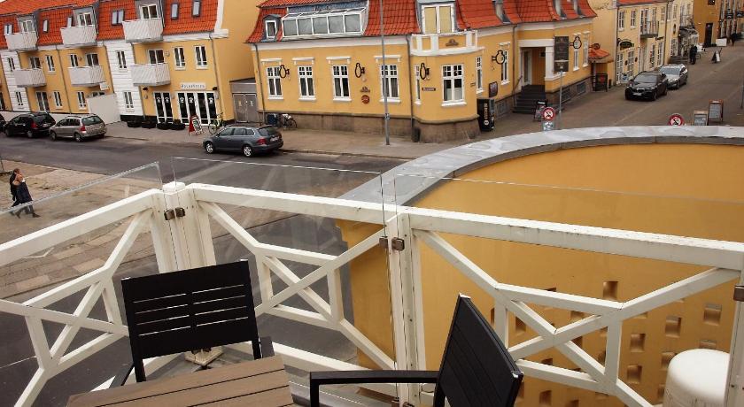 Image of Deluxe Apartment (6 adults) with Terrace 8