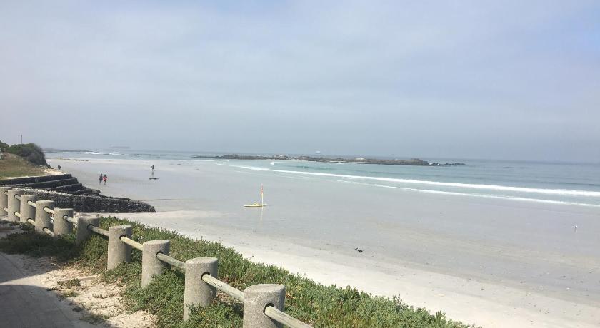 2WhiteWaters Bloubergstrand Homestay photo