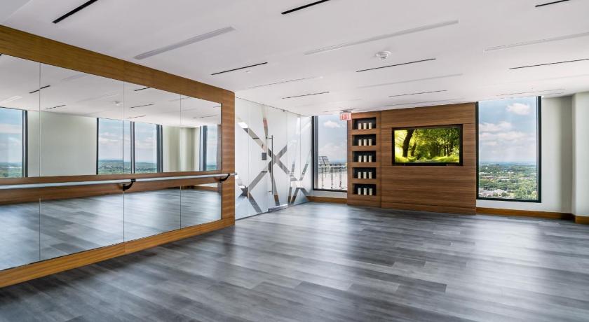 Global Luxury Suites at Reston Town Center photo