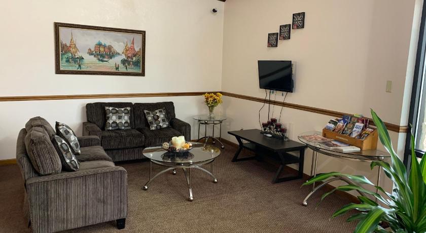 오웬스빌 Owensville Inn 숙소 외관