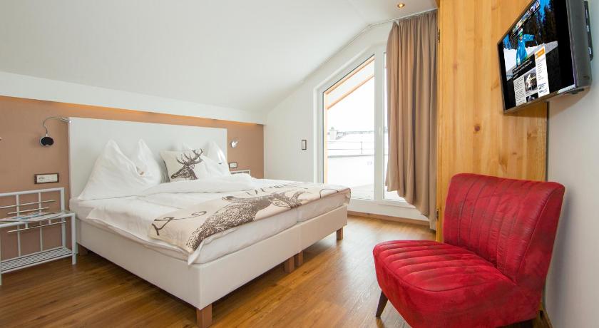 Image of Three-Bedroom Penthouse with Terrace 1