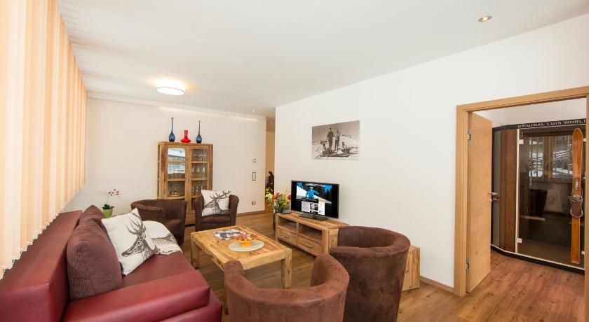 Image of Three-Bedroom Penthouse with Terrace 15
