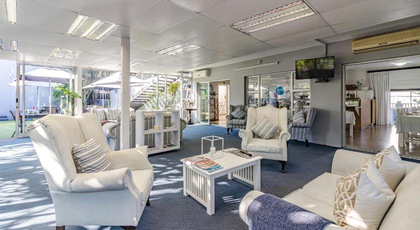 Silver Oaks Boutique Hotel photo