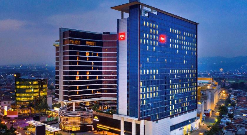 Ibis Bandung Trans Studio photo