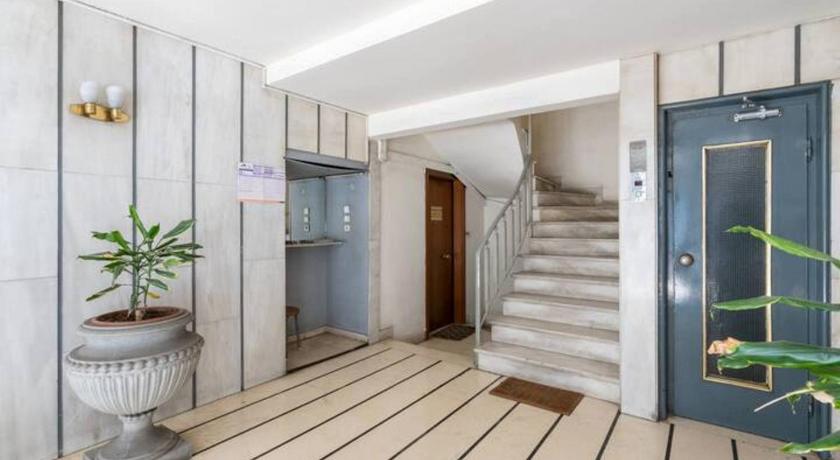 Studio in the city center, Syntagma photo