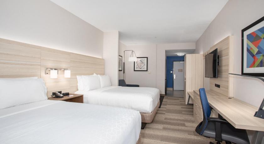 Holiday Inn Express & Suites Phoenix - Glendale Sports Dist