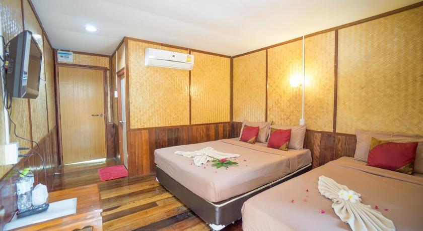 Image of Family Raft Room 5