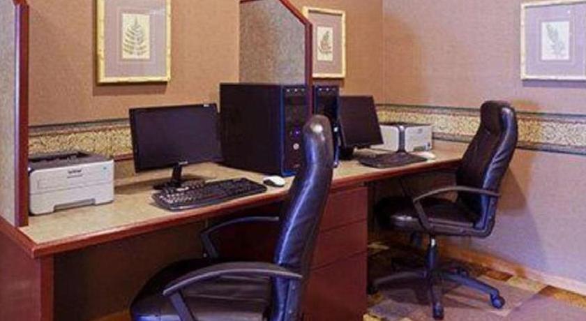 Norwood Inn & Suites Eagan photo