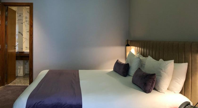 Image of Superior Room 10