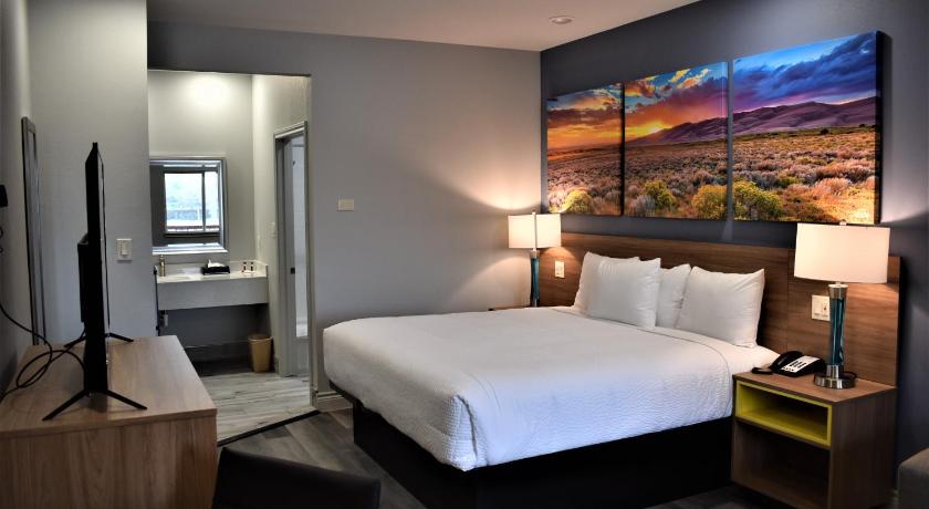 Image of 1 King Bed, Non-Smoking 6