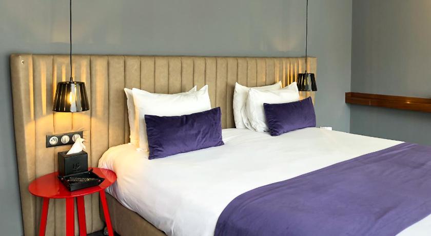 Image of Deluxe Room 6
