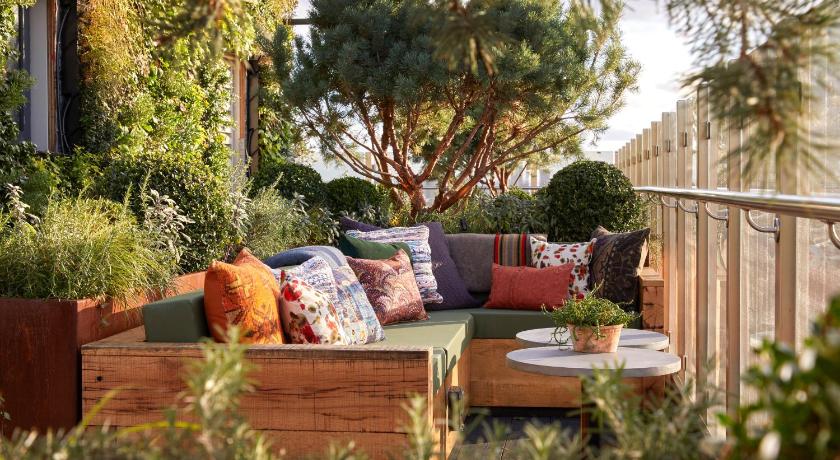Treehouse Hotel London