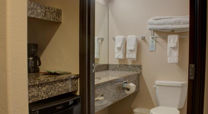 Allington Inn & Suites Kremmling photo