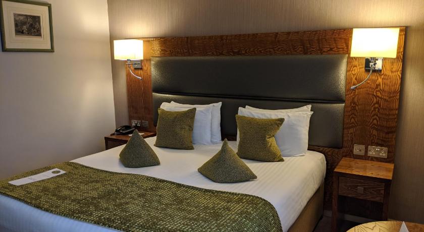 Cotswold Lodge Hotel photo