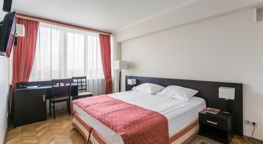 Hotel University photo