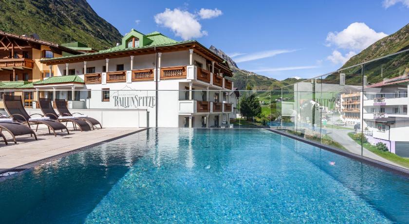 Alpenresidenz Ballunspitze - Kinderhotel photo