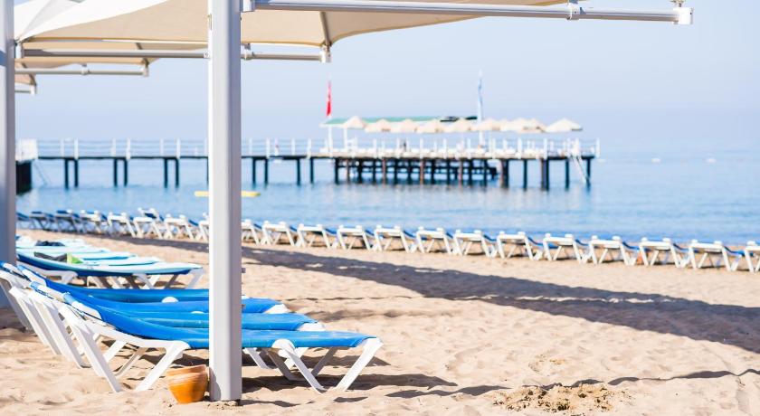 ROBINSON PAMFILYA - All Inclusive photo