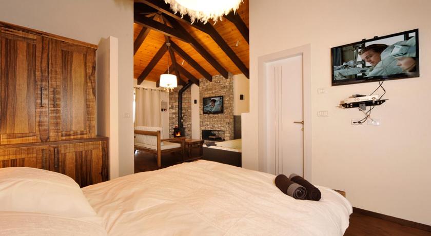 Noam Suites photo
