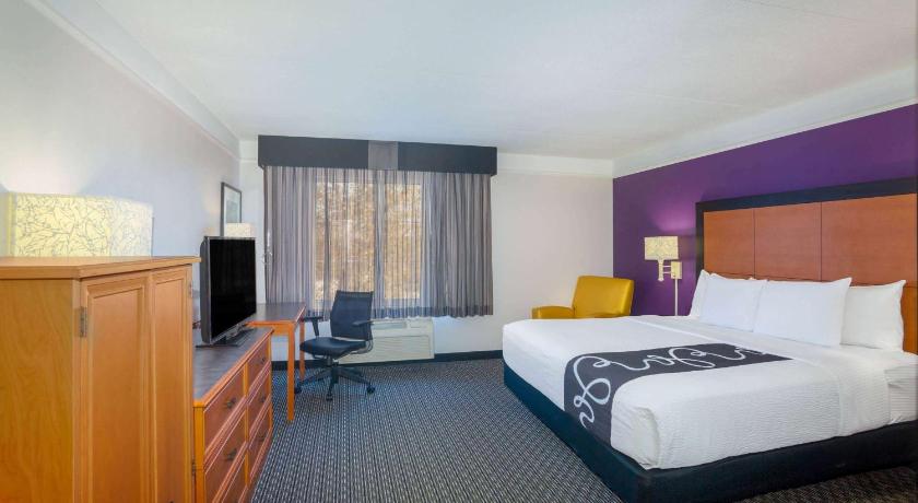 La Quinta Inn & Suites by Wyndham St. Louis Westport