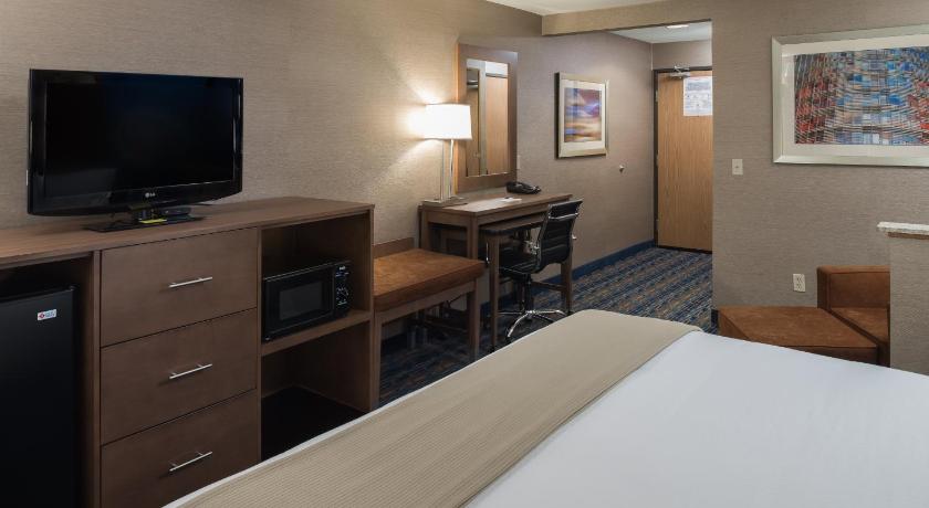 Holiday Inn Express Rocklin - Galleria Area