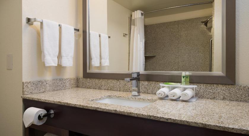 Holiday Inn Express Rocklin - Galleria Area